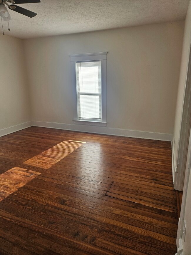 Living Room - 9 1/2 3rd Ave Unit Upstairs
