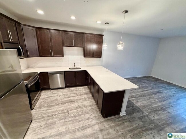 Photo - 2321 Linford St Unit 102