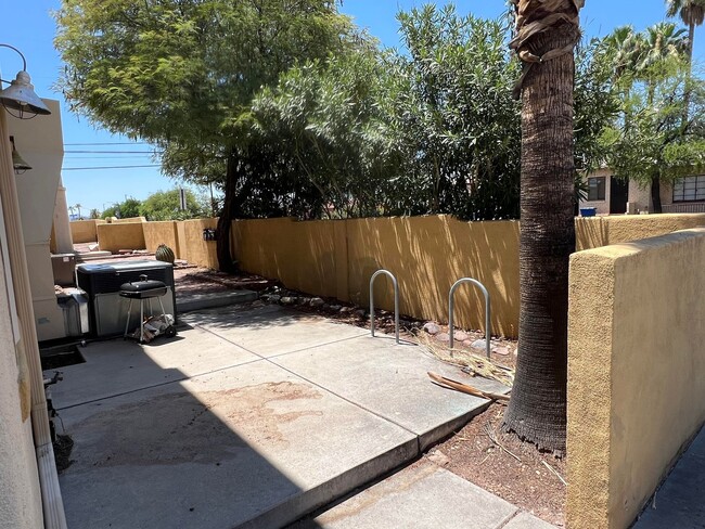 Photo - 934 N Campbell Ave Unidad 3