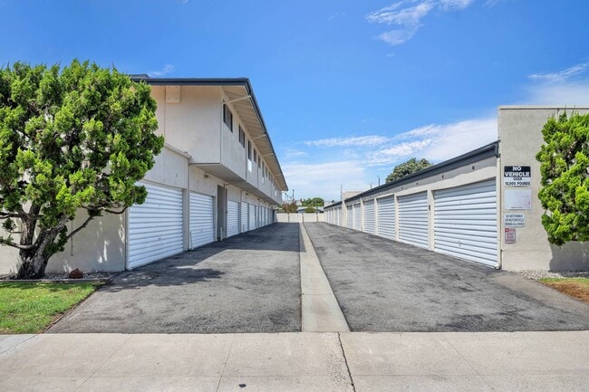 Photo - 3205 Merrill Dr Unit 19