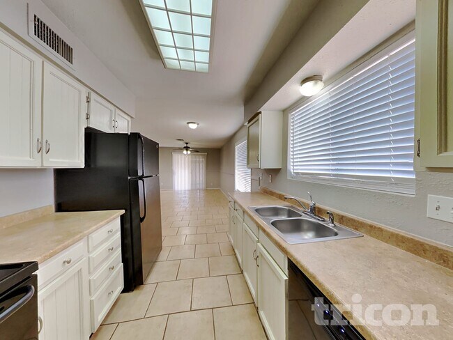 Photo - 646 W Enid Ave