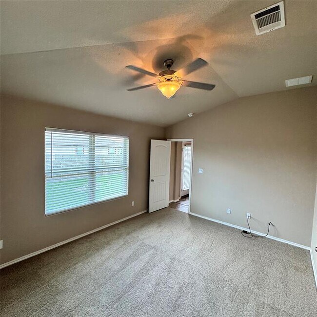 Photo - 19308 Stokes Ln