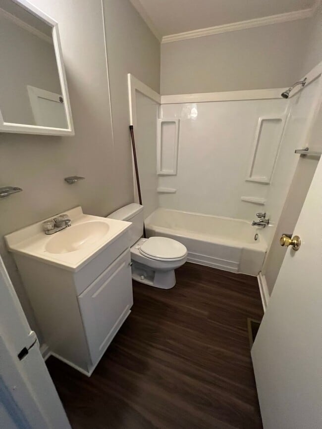 Photo - Chapel Hill/1BR Duplex S. Merritt Mill AVAIL