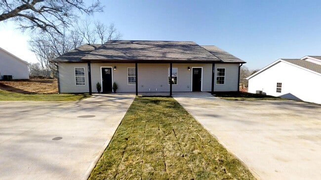 Photo - 1117 Bishop Rd