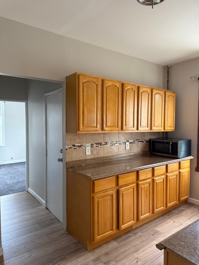 Photo - 9302 202nd St