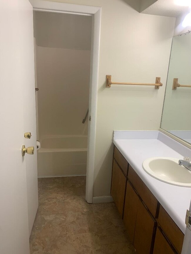 1725 Marion Ave Unit A