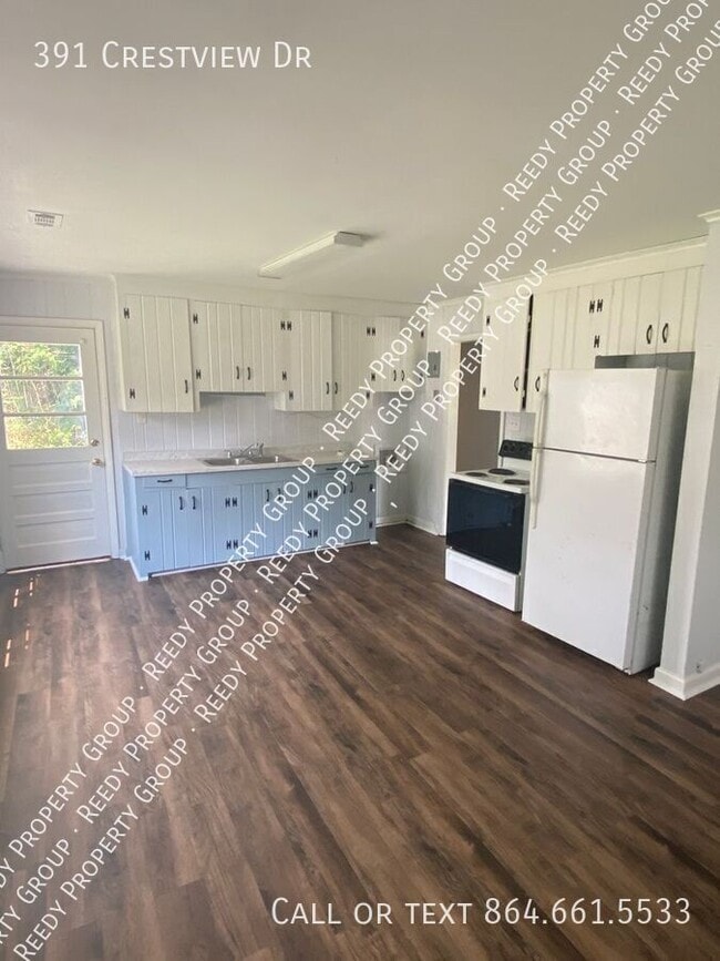 Photo - 391 Crestview Dr