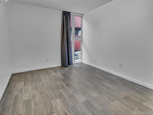 Photo - 2118 Pauline Blvd