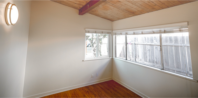 Photo - 2-Bedroom/1 Bathroom - Isla Vista Unit A