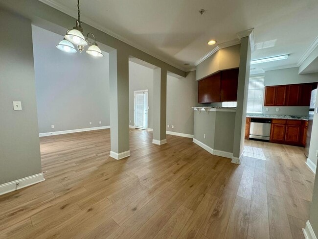 Photo - 3218 Veterans Memorial Pky