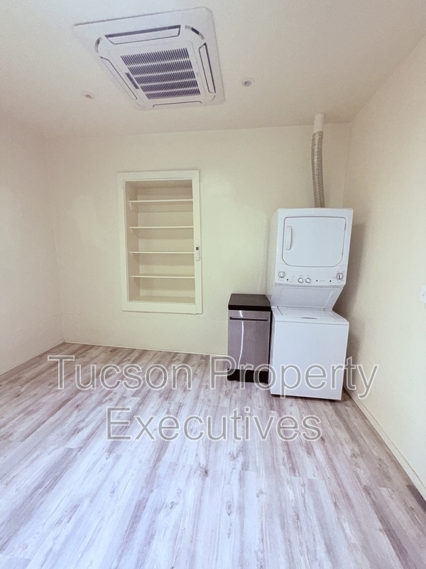 Photo - 343 S Convent Ave