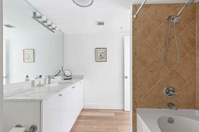 Photo - 600 S Dixie Hwy Unit 519