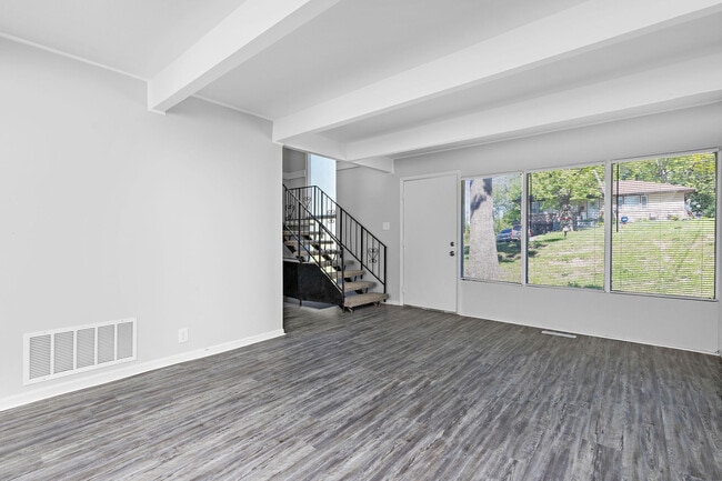 Photo - Redwood Courts Townhomes
