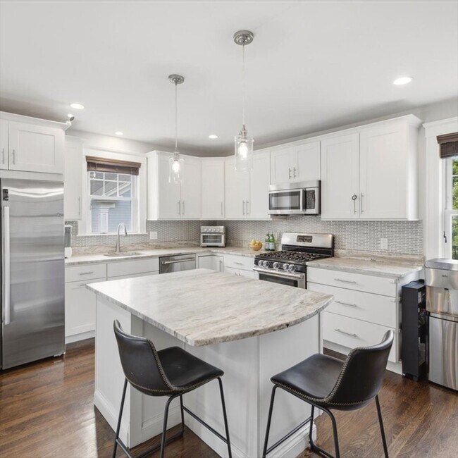 9 Park St Unit 10