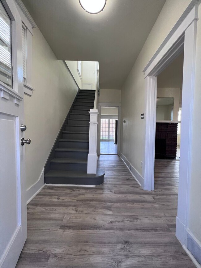 Photo - 2BR 2 Bath house with detached 2 door garage!