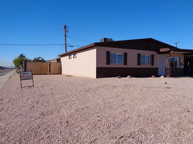 Photo - 1608 N Markdale