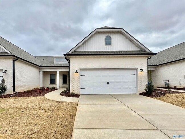 Building Photo - 6010 Gardner Maples Dr SE