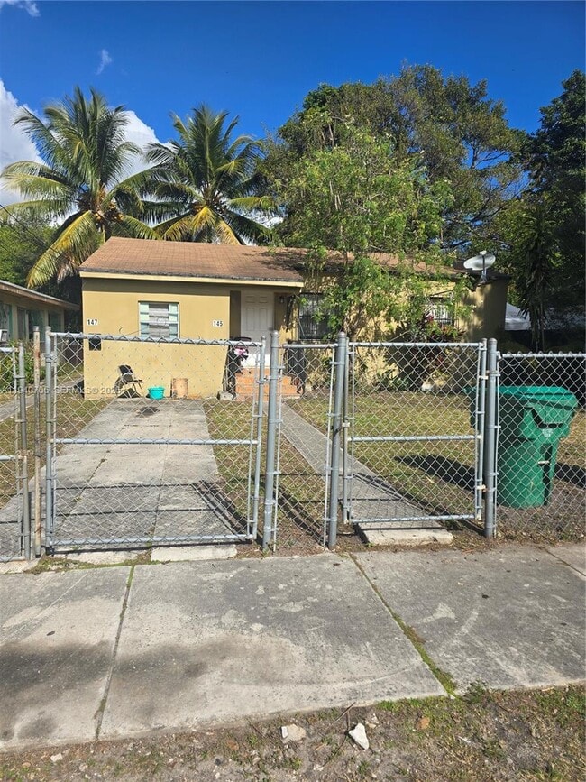 Building Photo - 143 NW 69th St Unit 3