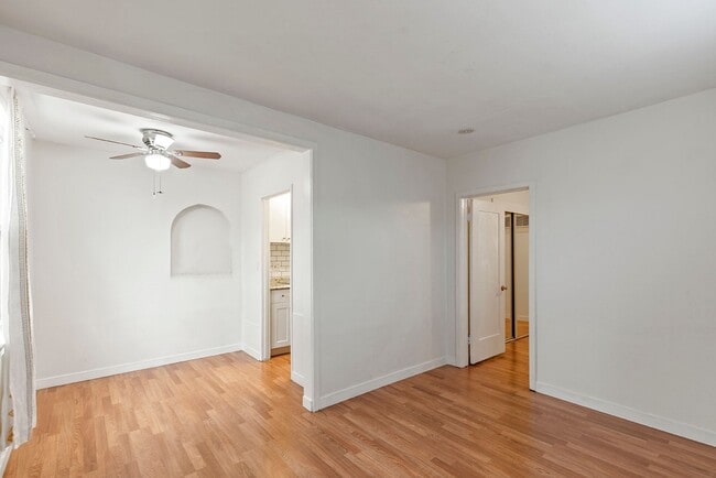 Photo - 4025 La Salle St Unit 4029