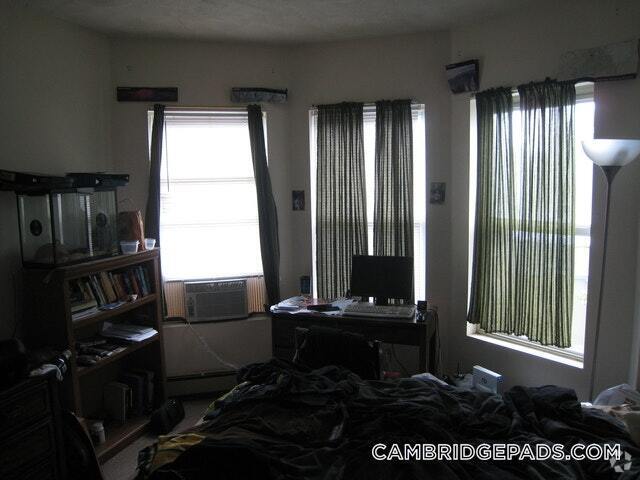 Building Photo - 122 Berkshire St Rental
