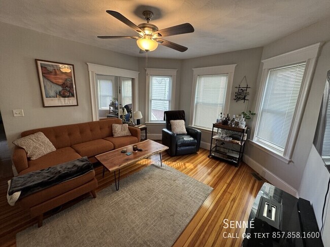 Building Photo - 309 A Highland Ave Unit 1 Rental