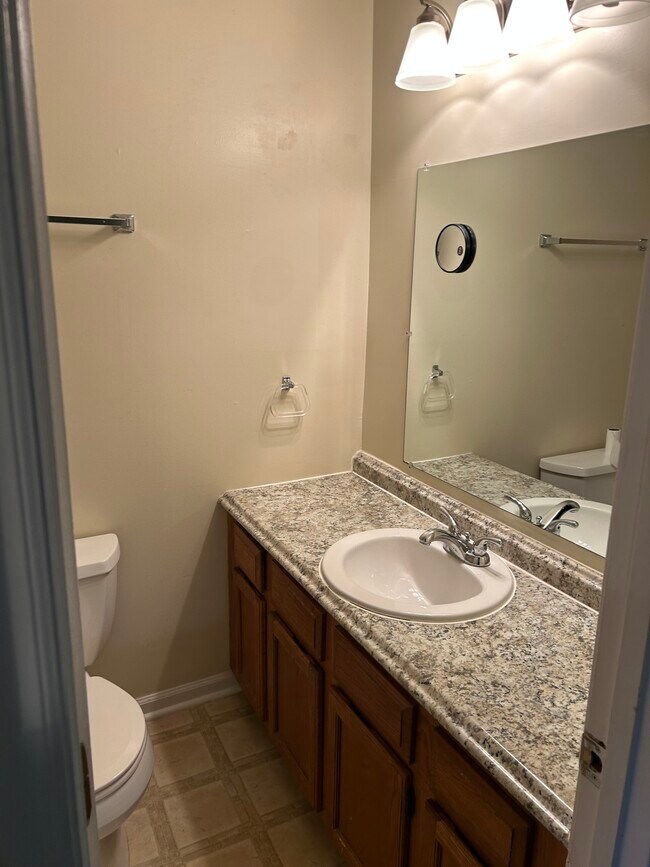 Photo - 420 Village Ln Unit 420B