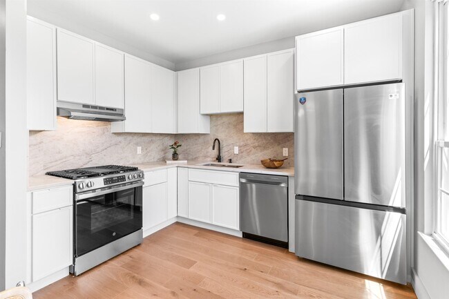 Photo - 156 Cottonwood St