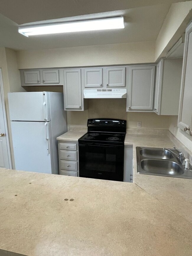 Photo - Great Complex in Kenner, 2BD/1.5BA with Off Street Parking Unit 4209 D