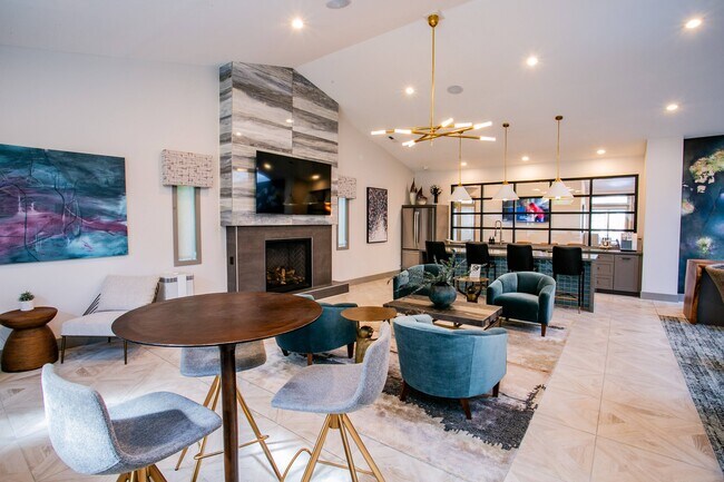Clubhouse Lounge & Kitchen