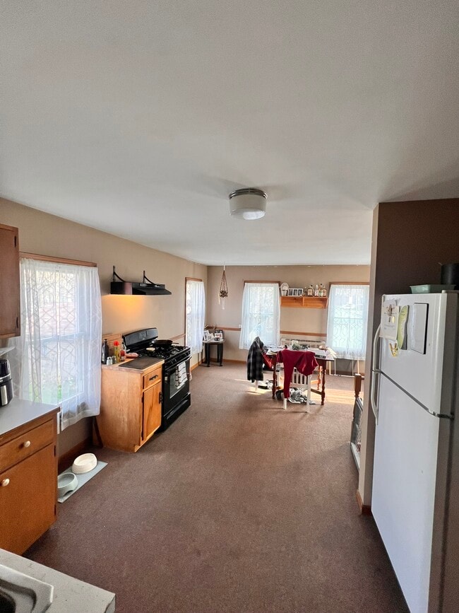 Photo - 29 Forest Pl Unit Upper
