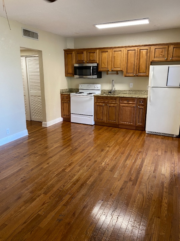 Photo - 7 Oak St Unidad 203