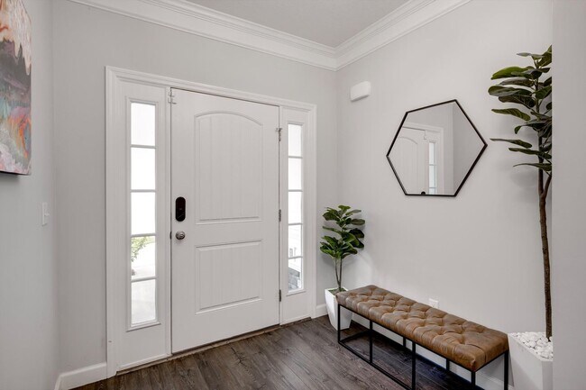 Photo - 858 Goodale Dr