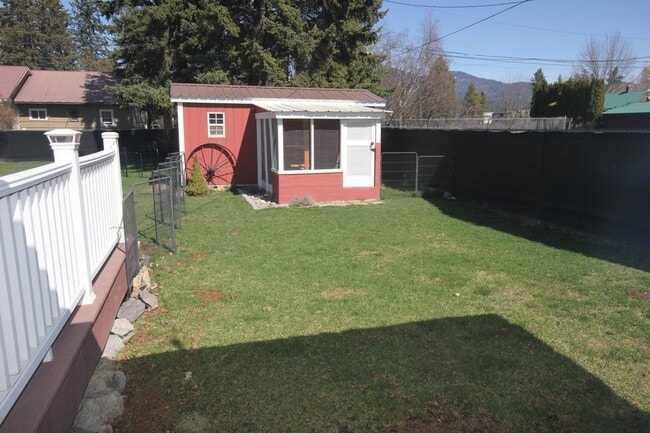 Photo - 1316 E 3rd St