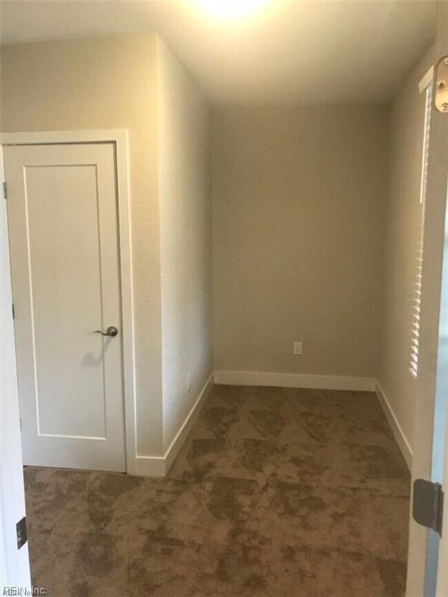 Photo - 28TH729-LM PM HOLD Unit 28TH729#2-LM