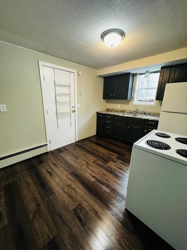 Photo - 620 N Main St Unit 3