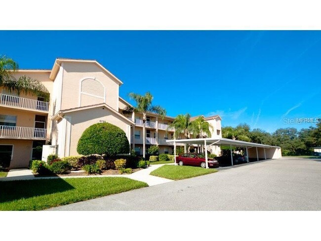Building Photo - 8735 Olde Hickory Ave Unit 8104