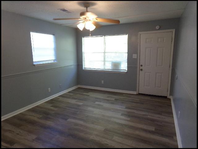 Photo - 908 Greenlea Dr