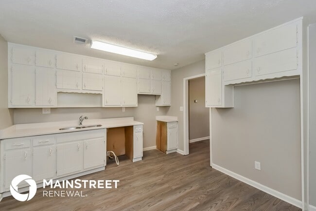 Photo - 234 Montego Cir