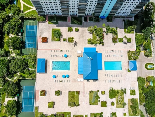 Building Photo - 1201 S Ocean Dr Unit 904S