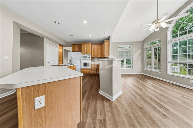 111 Leather Leaf Ln