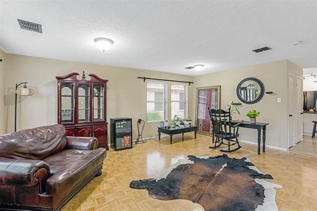 Photo - 2345 Maple Dr