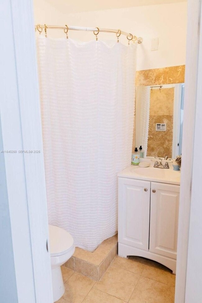 Photo - 2221 SW 26th Ln Unit 2