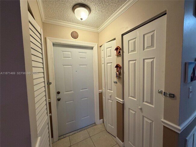 Photo - 2901 San Remo Cir