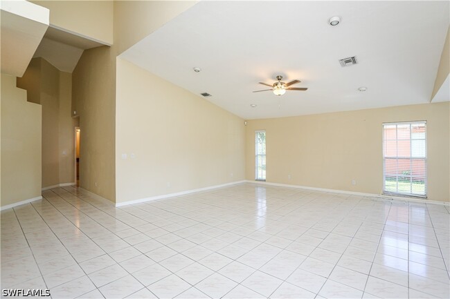 Building Photo - 1040 Moon Lake Dr