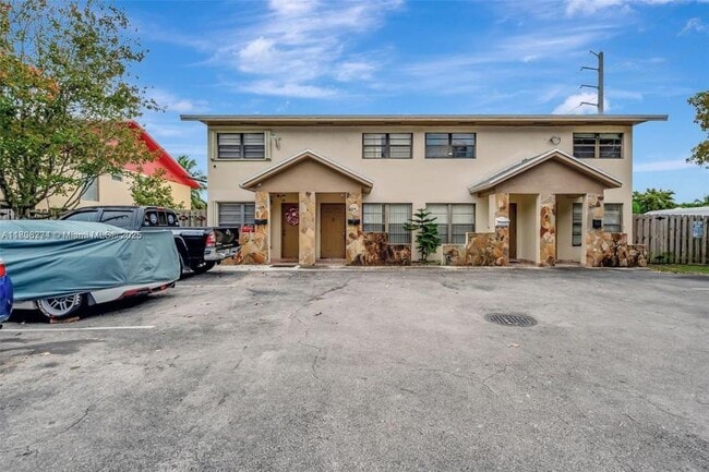 Building Photo - 2 bedroom in Miami FL 33162