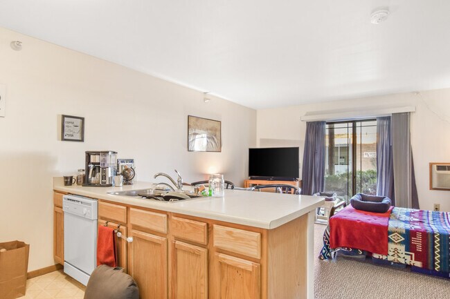Second Street Apartments