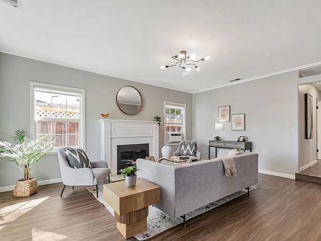 Photo - 2571 Los Coches Ave