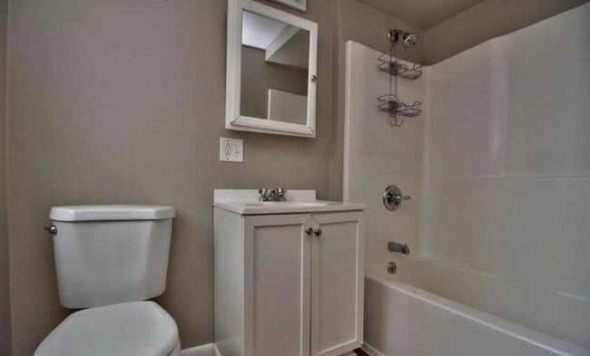 603 S Blakely St Unit #2
