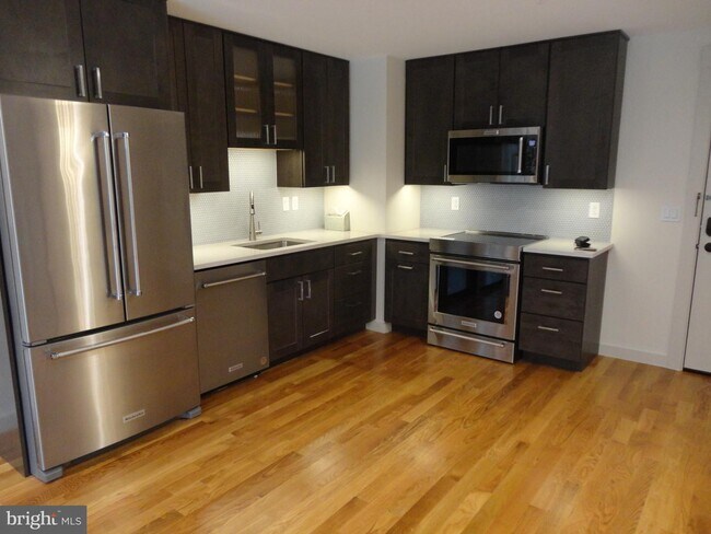 Photo - 47 Spring St Apartment Unit 2