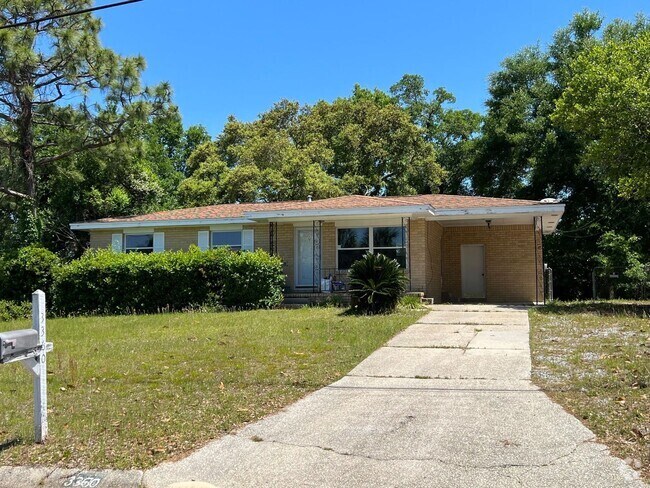 Building Photo - Pensacola - Mallory Heights - 3 Bedroom, 2... Rental